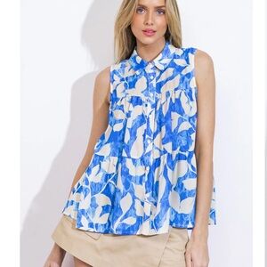 Flying tomato perfectly imperfect woven blouse top leaf print Size M NWT